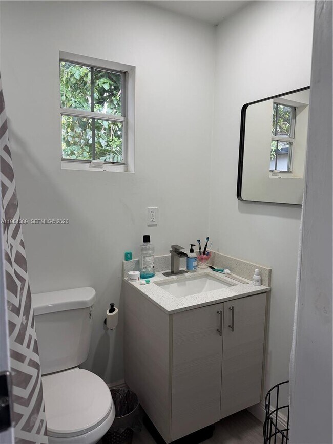 Building Photo - 1246 NE 110th Terrace