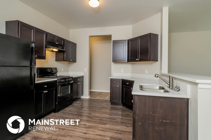Building Photo - 13200 Beekman Dr