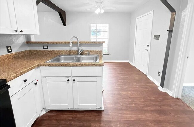 Building Photo - 3 Bed 2 Bath with Raised Deck, Storage Shed, and Fenced Yard