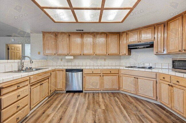 Building Photo - 2101 Finley Ct