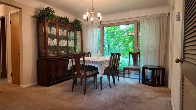 Building Photo - Charming 3-Bed Madeira Schools Home