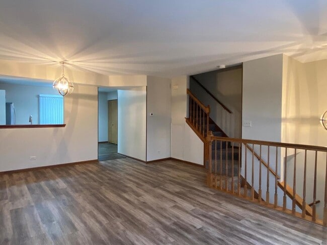 Building Photo - 34 S Macgillis Dr