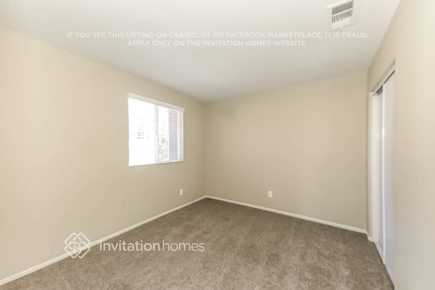 Building Photo - 27555 Sierra Madre Dr