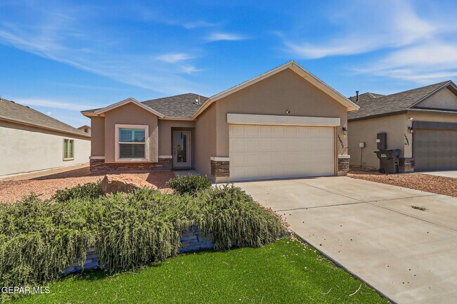 Building Photo - 13977 Margaret Ponce Ave