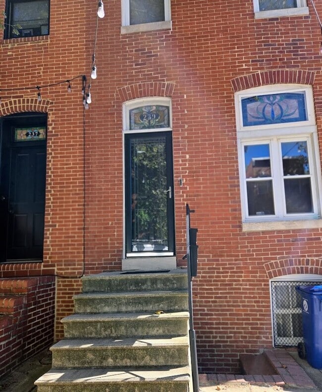 Building Photo - 239 S Collington Ave
