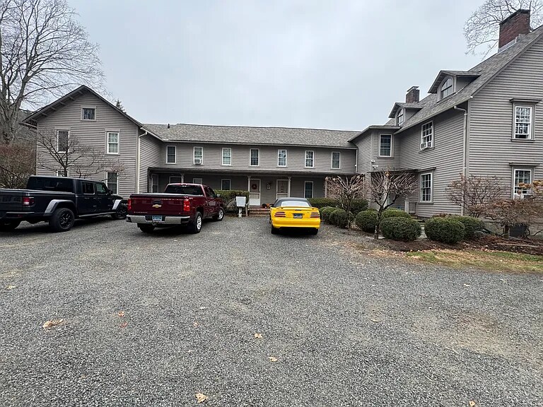 Building Photo - 259 Main St S