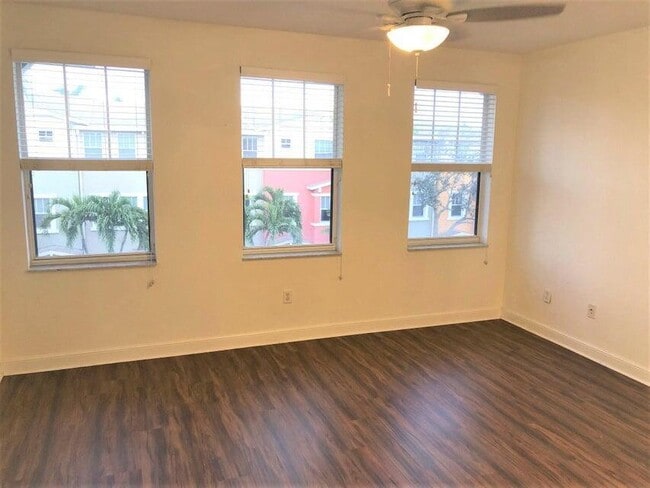 Building Photo - 810 Marina Del Ray Ln