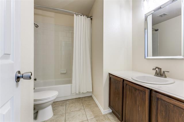 Building Photo - 3010 Sawgrass Dr