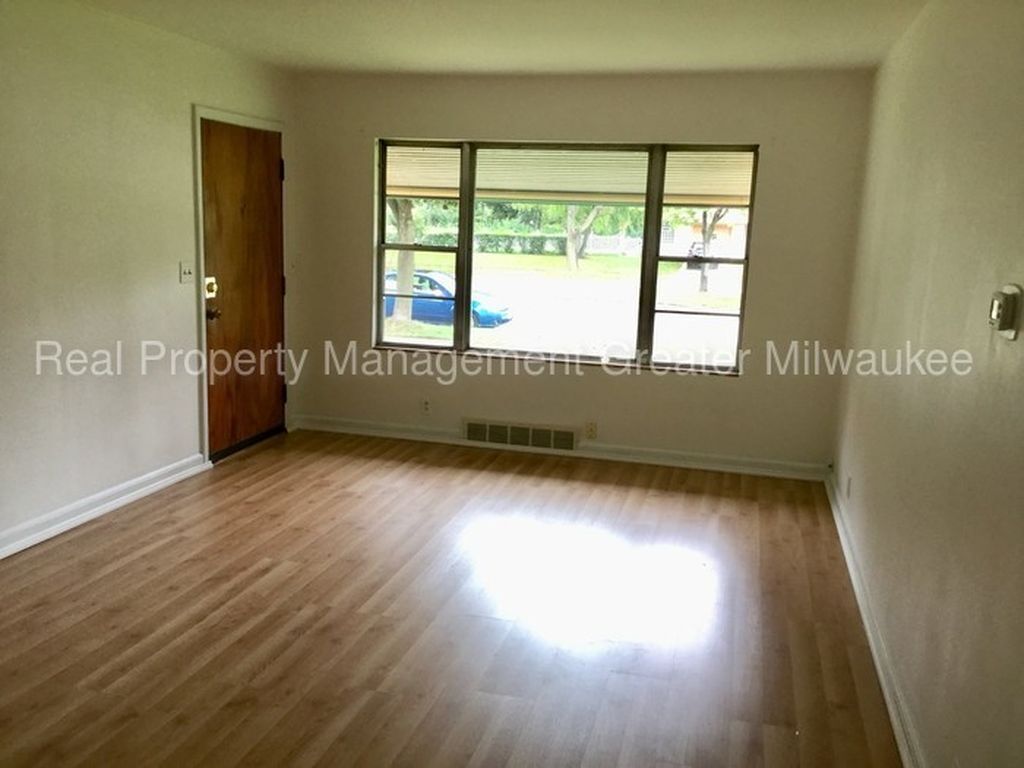 Building Photo - 2764 N 92nd St