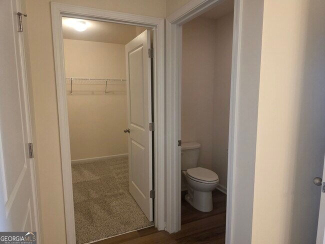 Building Photo - 234 Bellflower Cir