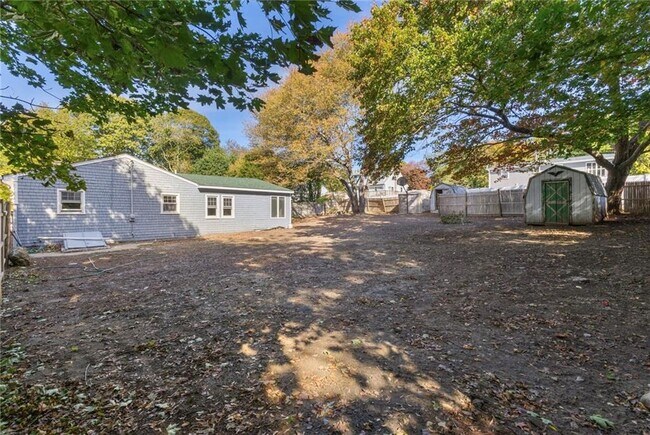 Building Photo - 400 Schooner Ave