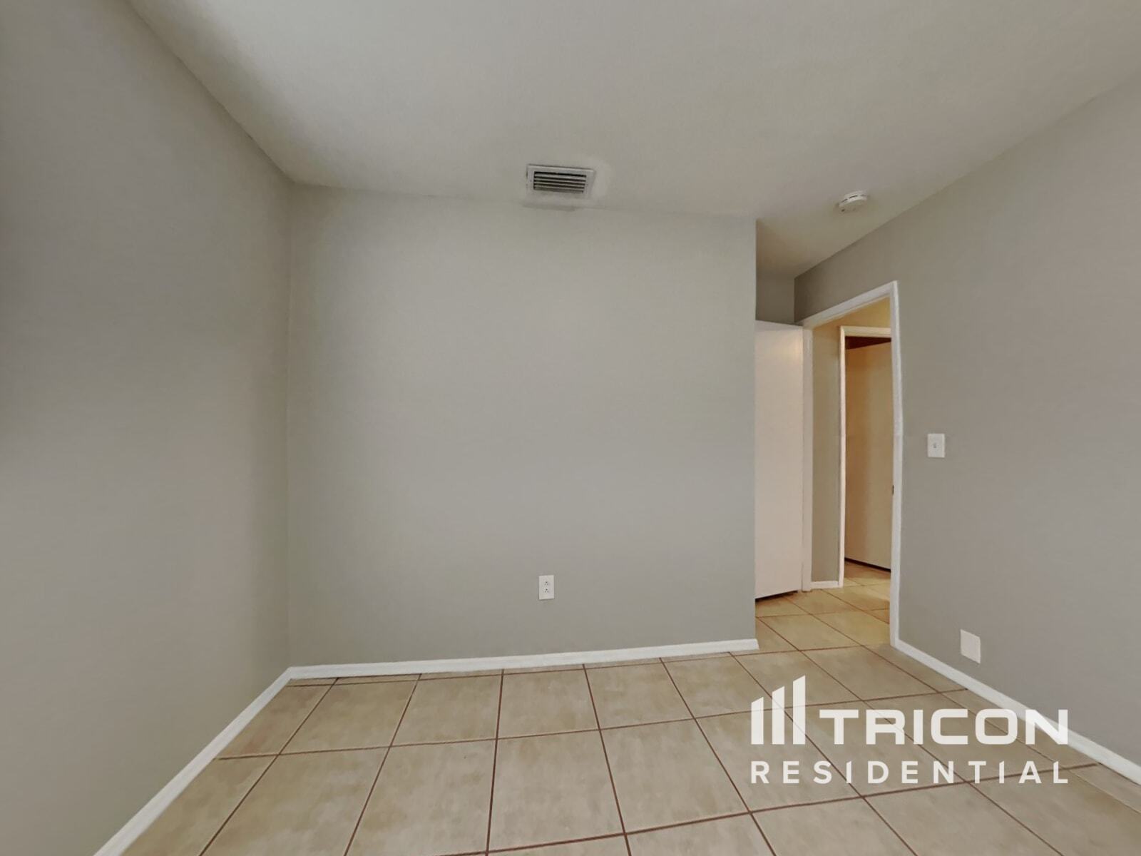 Building Photo - 5025 33rd Terrace N