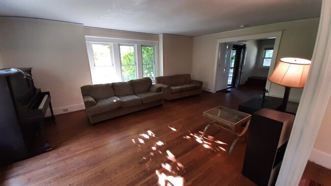 Building Photo - 311 Fairmount Ave