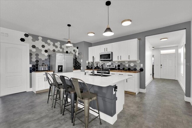 Building Photo - 6763 Grace Hammock Rd