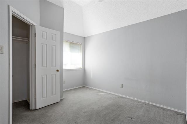 Building Photo - 1112 Canoe Ln