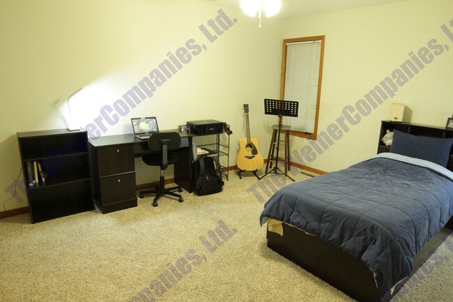 Building Photo - Now leasing for August!