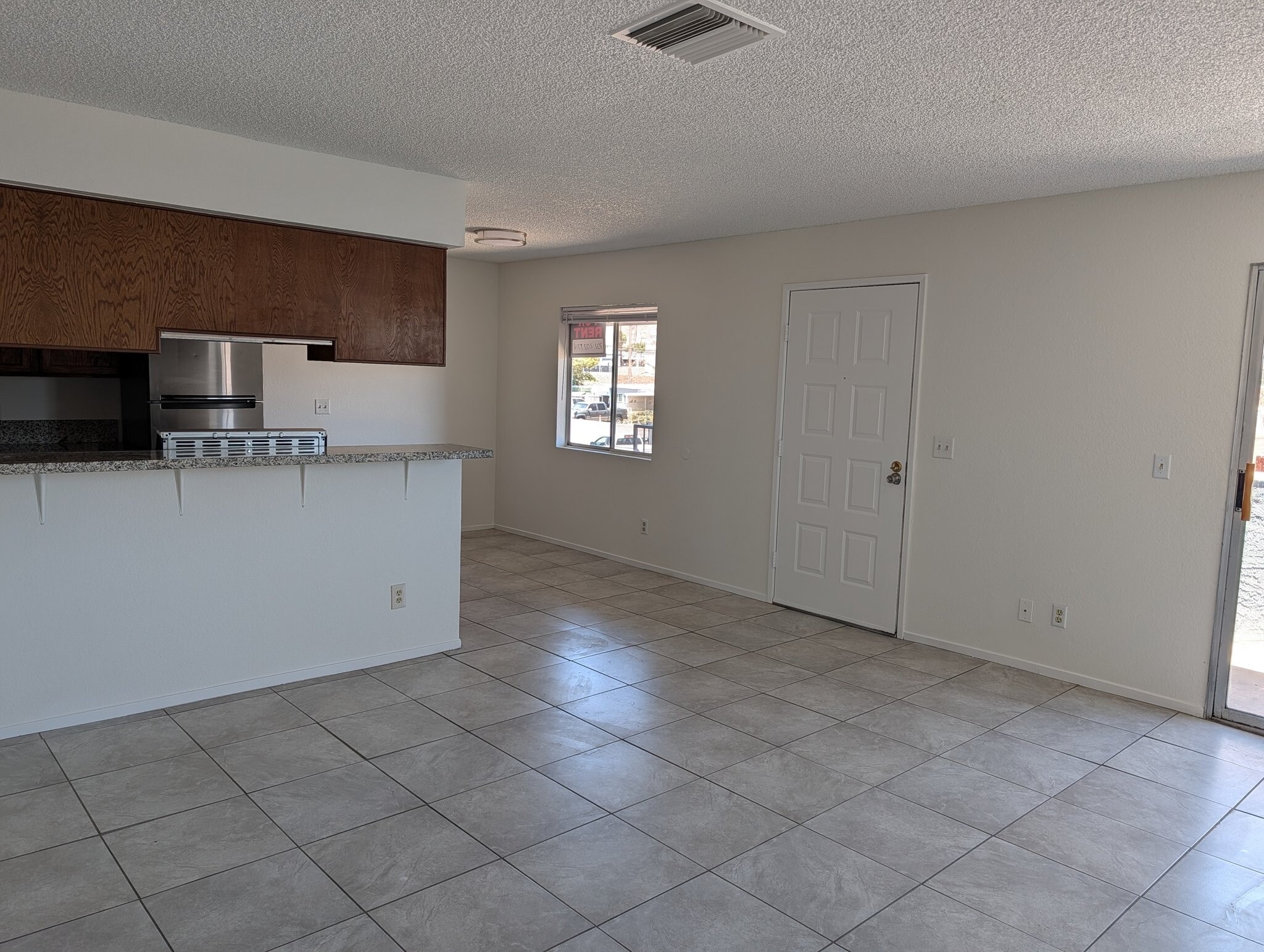 Building Photo - 841 Avenue A