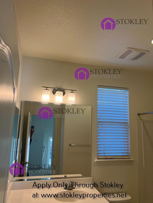 Building Photo - 238 Ladybug Ln