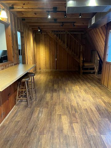 Building Photo - 162 Kent St