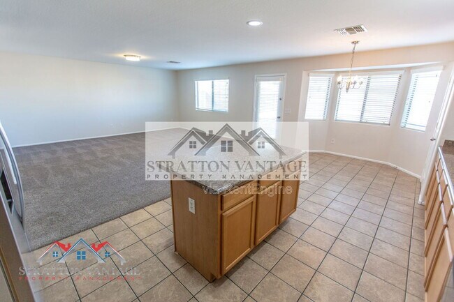 Building Photo - 40510 W Hayden Dr