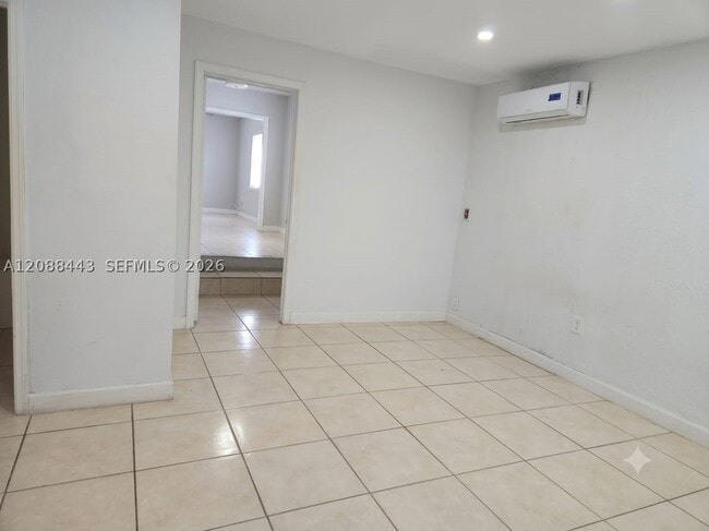 Building Photo - 325 SW 63rd Ave