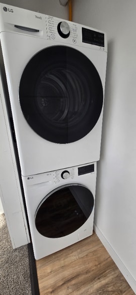 Building Photo - 120 2nd St