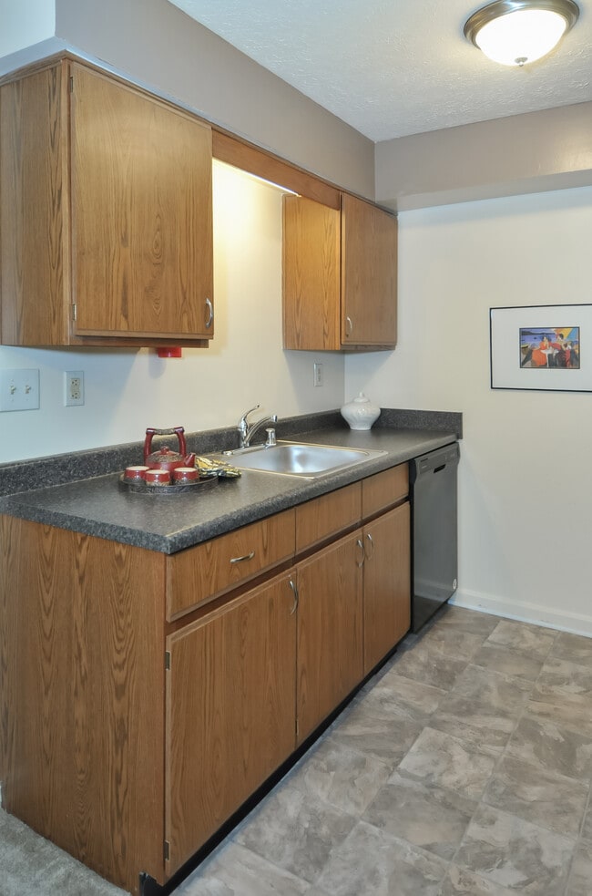 1 BR - Kitchen - Breckinridge Park Apartments