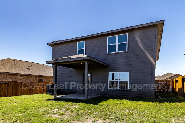 Building Photo - 9143 Bennett Frst