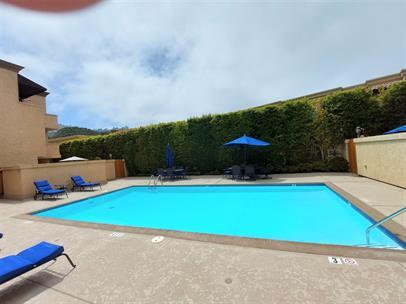 Building Photo - 2420 Torrey Pines Rd