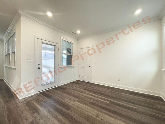 Building Photo - Beautiful Brand New 4 Bedroom, 3 Bathroom ...