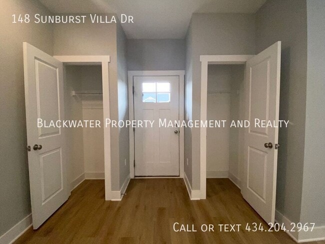 Building Photo - 148 Sunburst Villa Dr