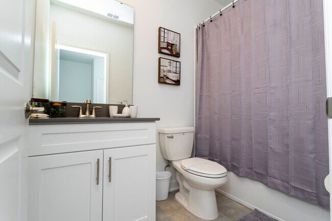 Building Photo - 4319 Scene Ln