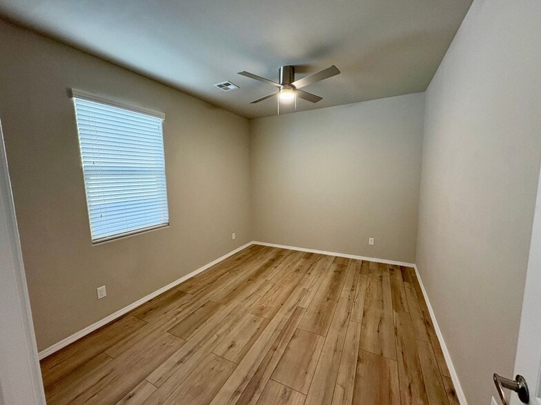 Building Photo - 4256 Crowned Eagle Loop NE