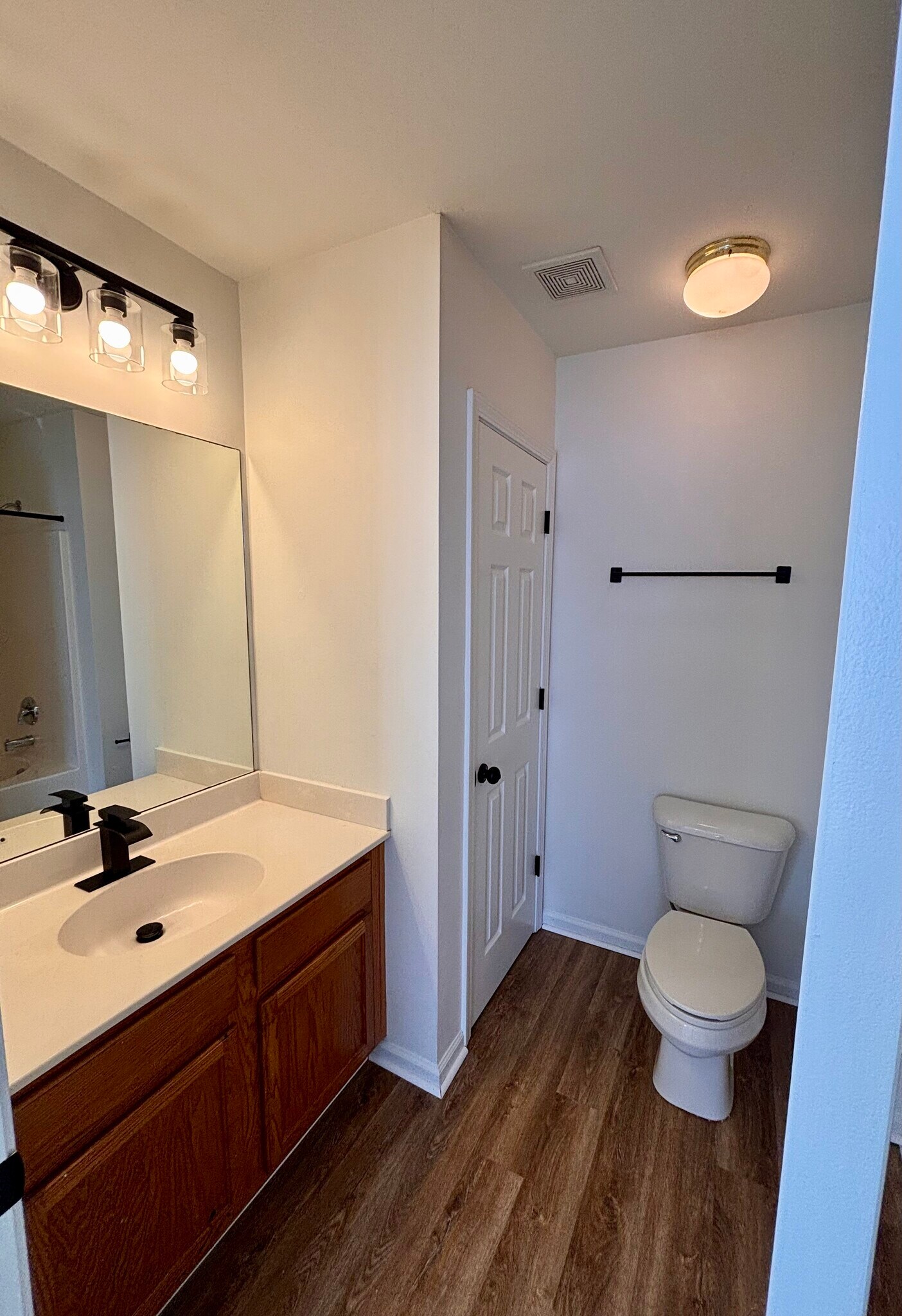 Building Photo - 1116 Island Club Dr