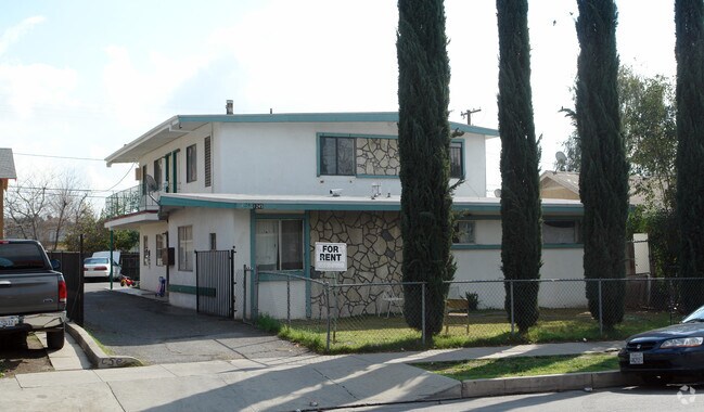 Primary Photo - 1245 N G St