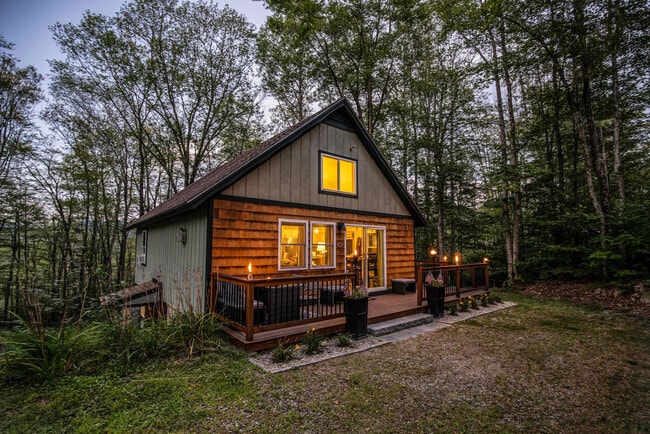 Building Photo - 32 Attitash Loop