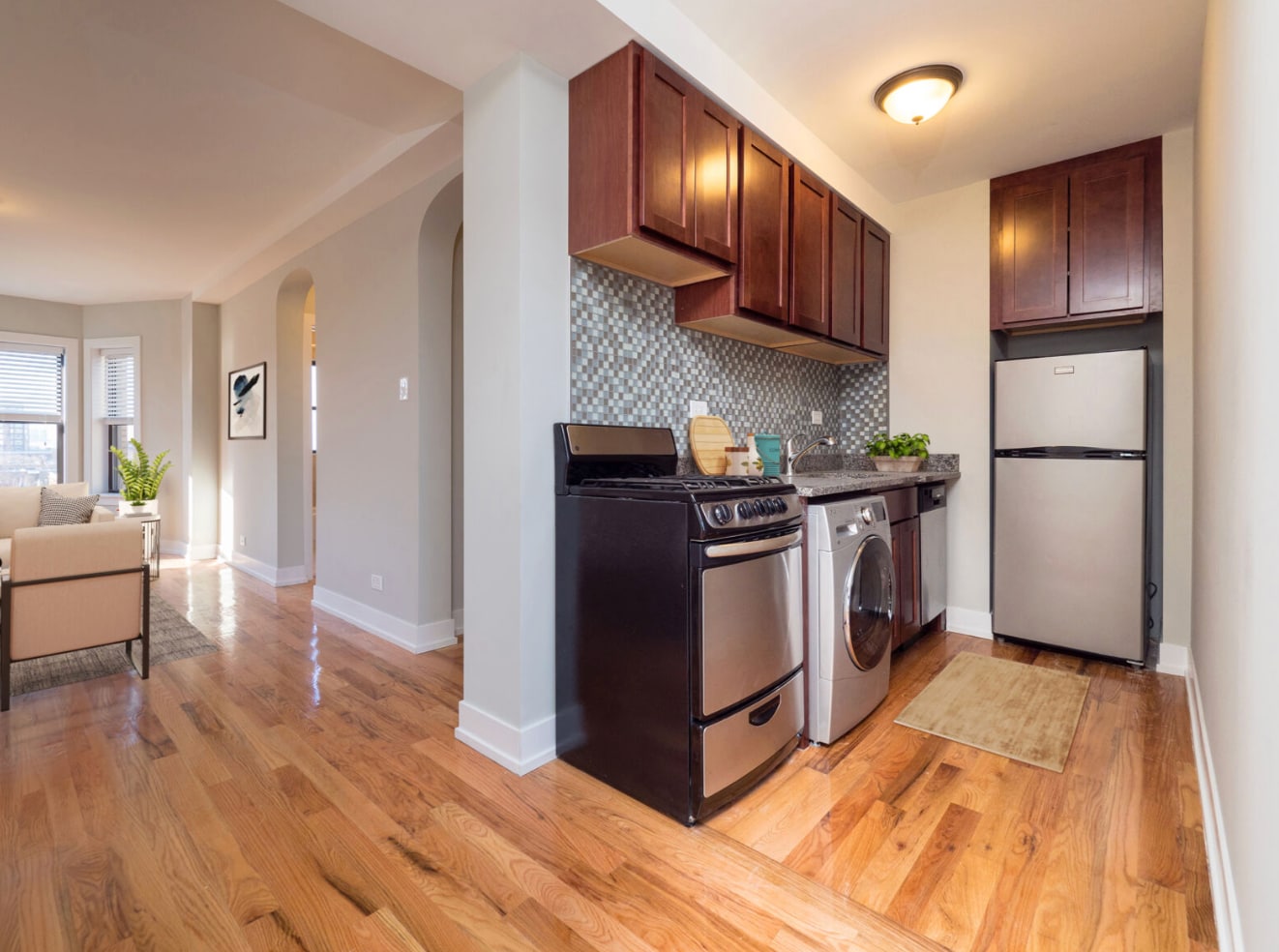 Building Photo - 556 W Arlington Pl