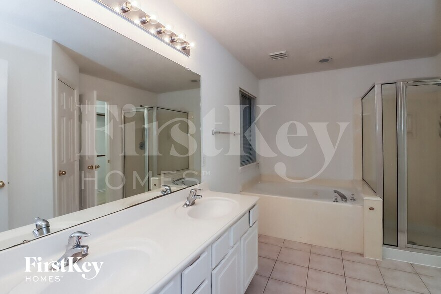 Building Photo - 5703 Afton Ridge Ln