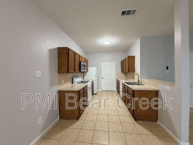 Building Photo - 6407 Waldron Dr