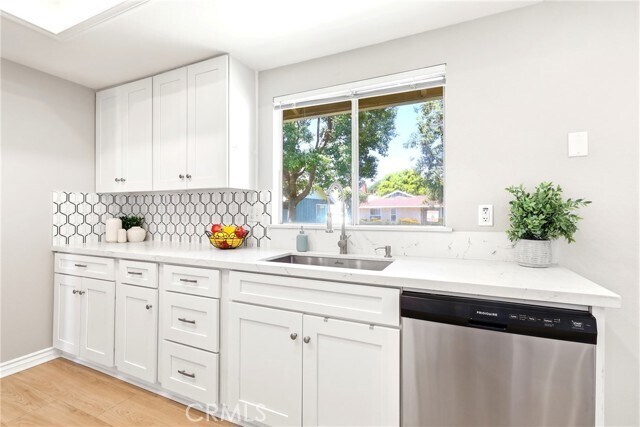 Building Photo - 2652 College