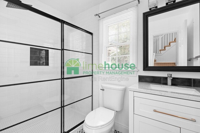 Building Photo - 948 Forest Lakes Cir