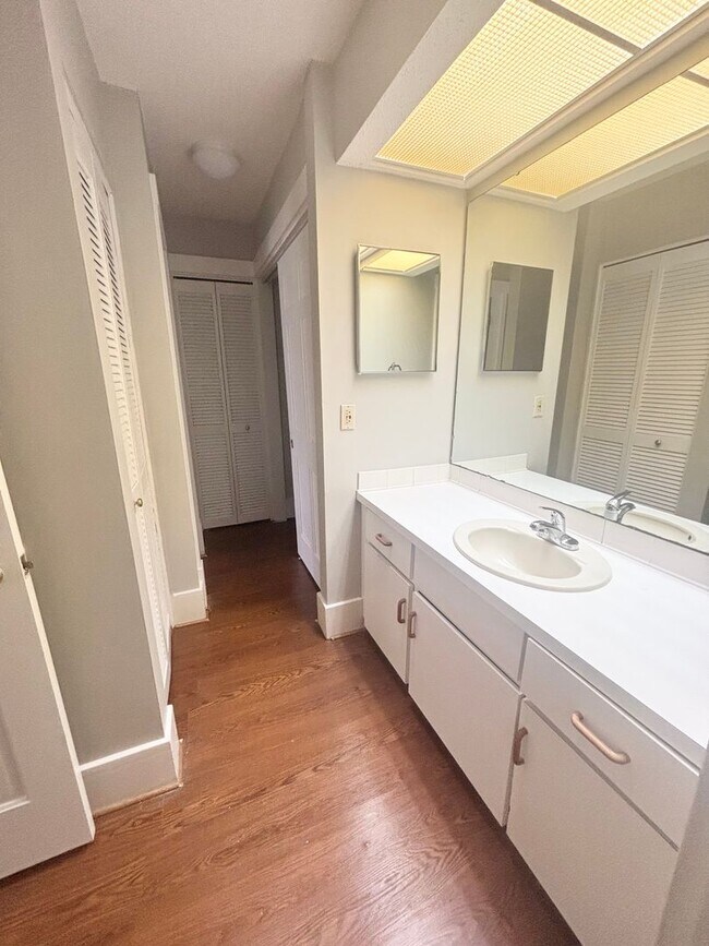 Building Photo - 2130 San Marco Blvd