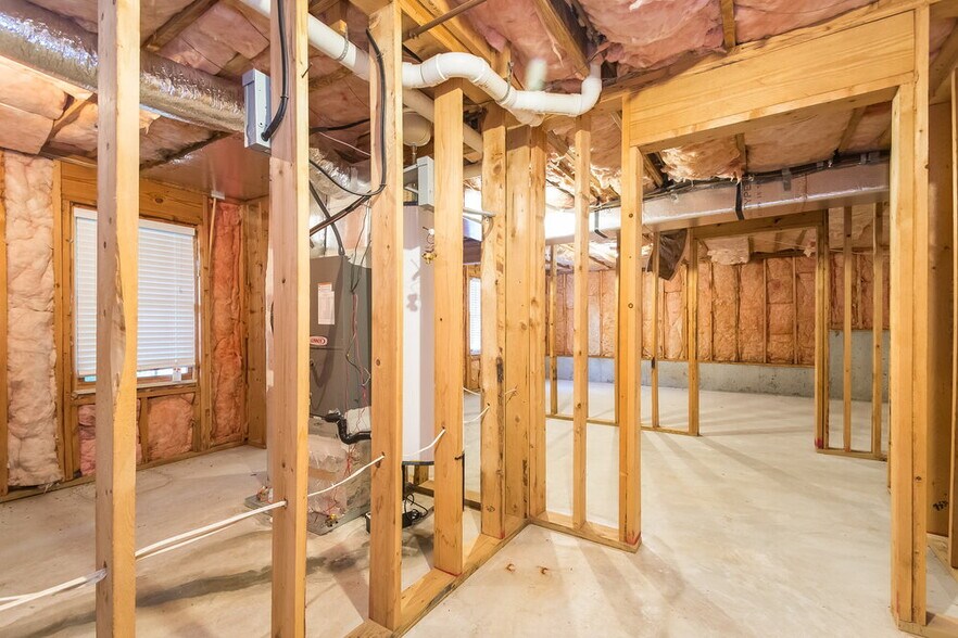 Building Photo - 39 Crestview Dr