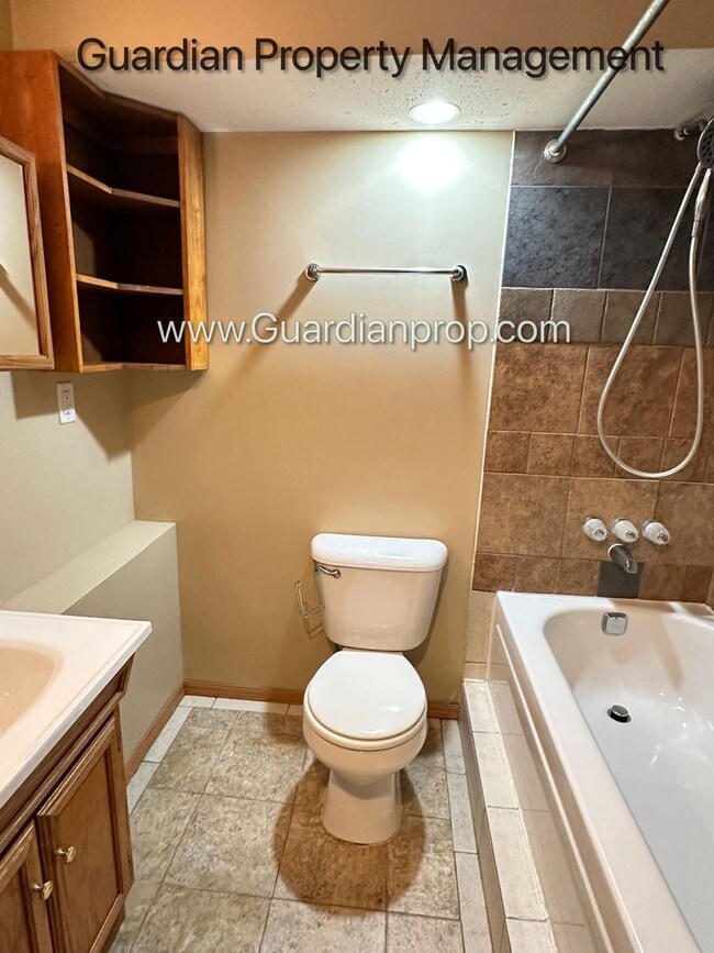 Building Photo - Rosemount Single Family Home, Corner lot, ...