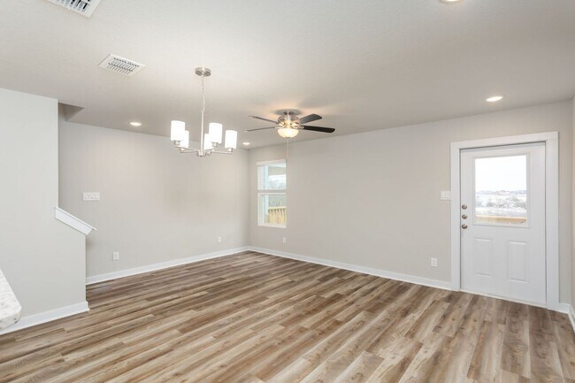 Building Photo - Move-In Ready 3BR with Private Yard & Modern Upgrades – Won’t Last!