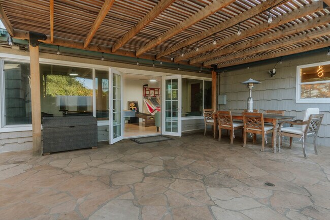 Building Photo - 5008 Onstad St