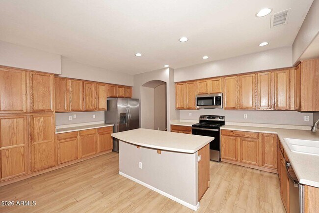 Building Photo - 17430 W Yavapai St