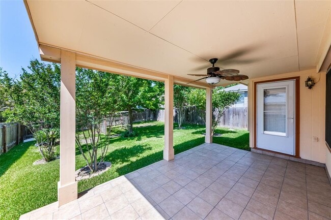 Building Photo - 1112 Doras Dr