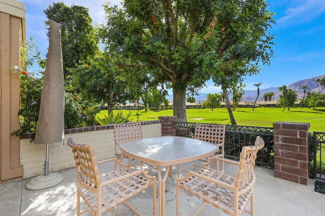 Building Photo - 175 Gran Via