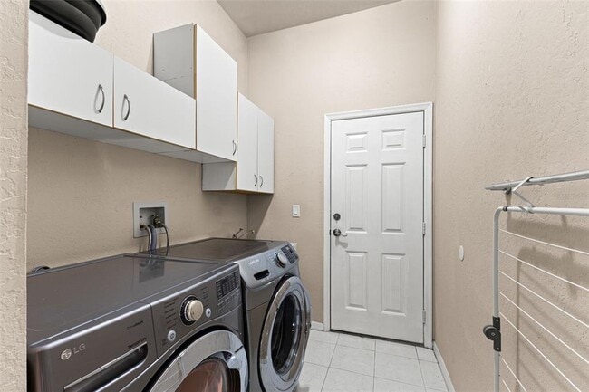 Building Photo - 1717 Arabian Ln